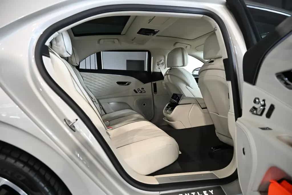 Bentley Flying Spur V8 First Edition/DE/Mulliner/Styling 07/2021-photo-35