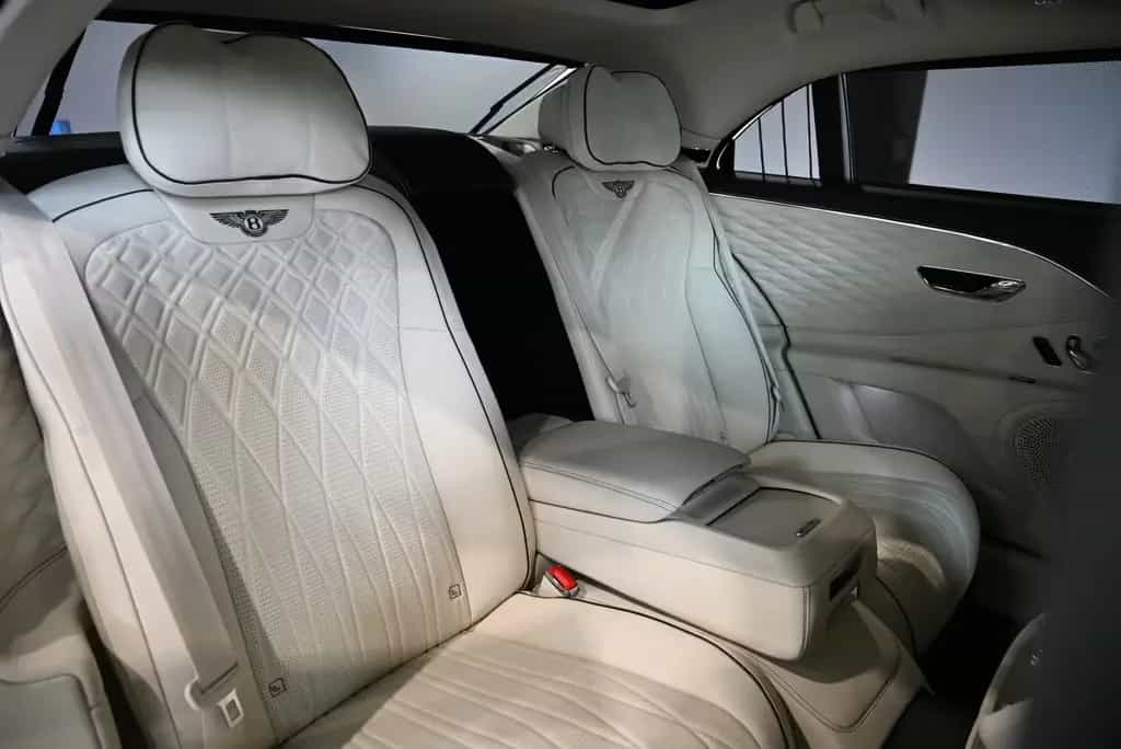 Bentley Flying Spur V8 First Edition/DE/Mulliner/Styling 07/2021-photo-36