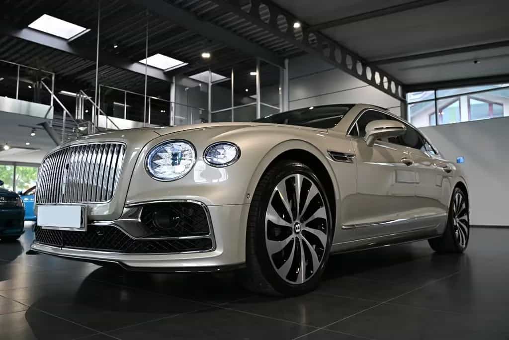 Bentley Flying Spur V8 First Edition/DE/Mulliner/Styling 07/2021-photo-6