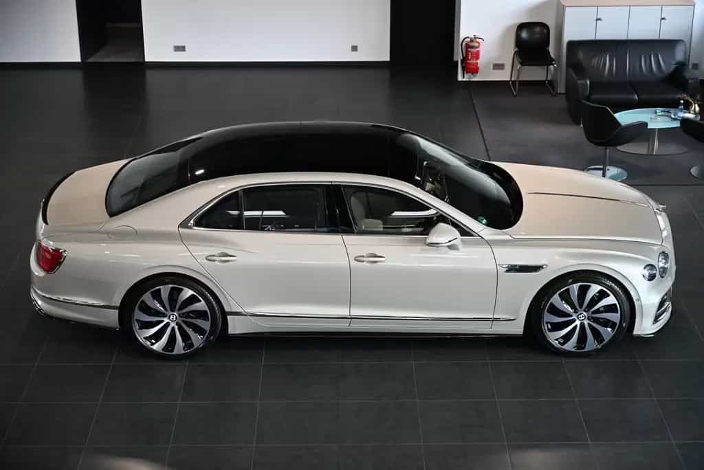 Bentley Flying Spur V8 First Edition/DE/Mulliner/Styling 07/2021-photo-7