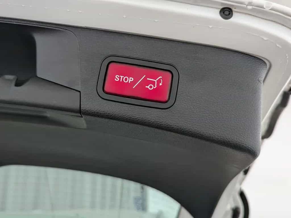 Mercedes-Benz C 300 T Avantgarde LED+NAVI+SHZ+RFK+TEMP+BC/FIS 06/2019-photo-12