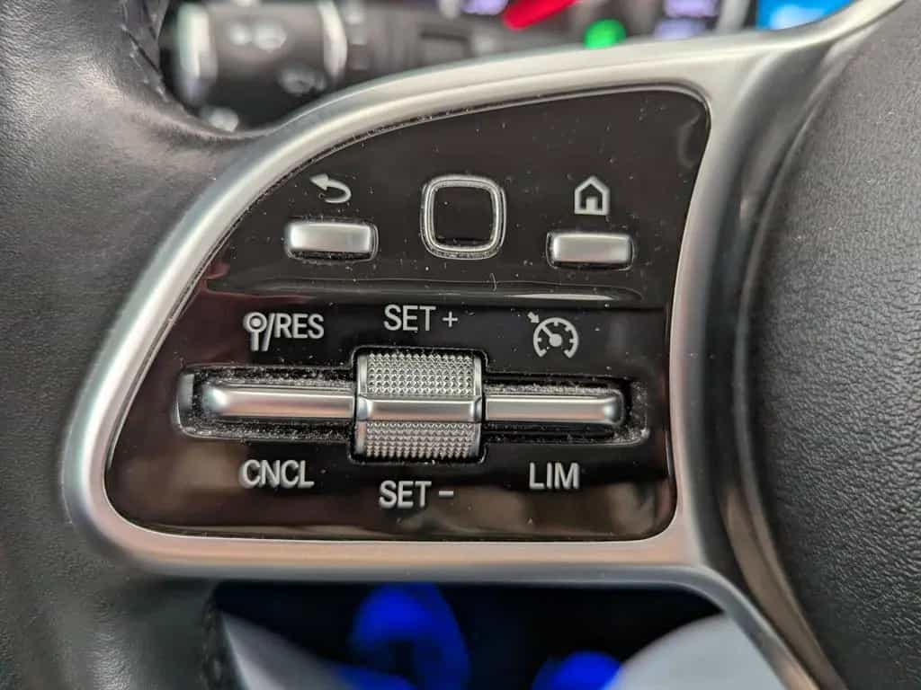 Mercedes-Benz C 300 T Avantgarde LED+NAVI+SHZ+RFK+TEMP+BC/FIS 06/2019-photo-24