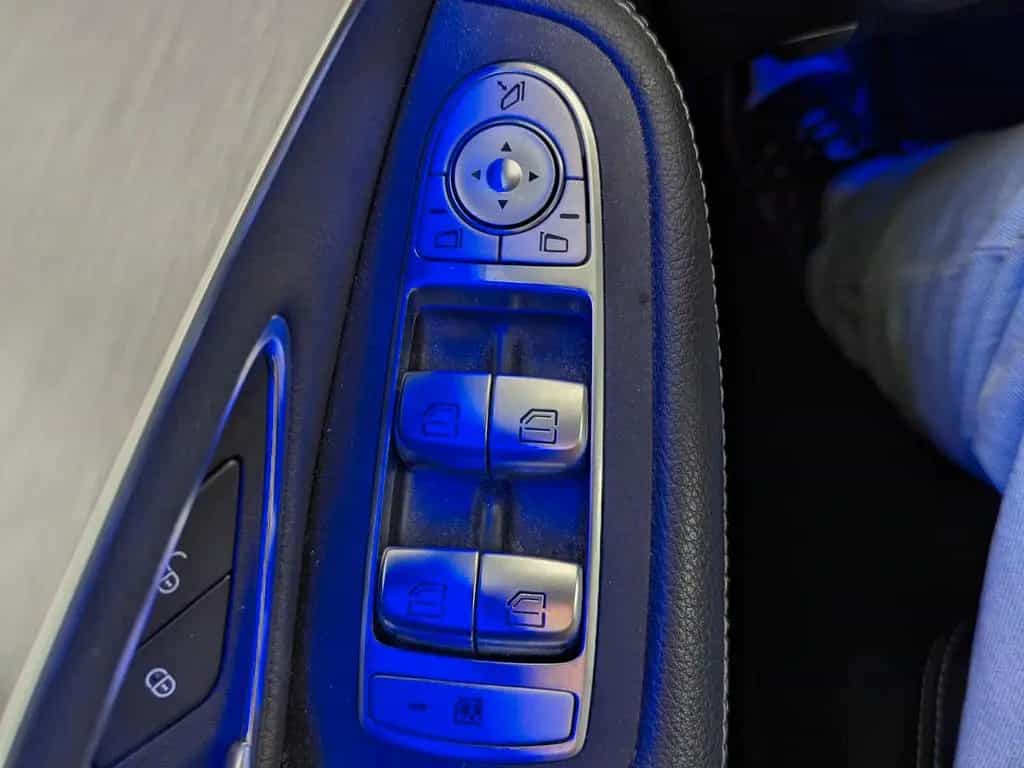 Mercedes-Benz C 300 T Avantgarde LED+NAVI+SHZ+RFK+TEMP+BC/FIS 06/2019-photo-28