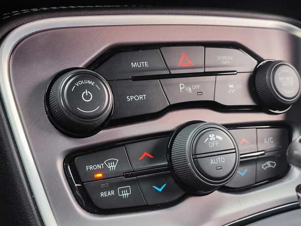 Dodge Challenger R/T 345 V8 HEMI|LED|LEDER|SHZ|KAMERA| 07/2022-photo-16