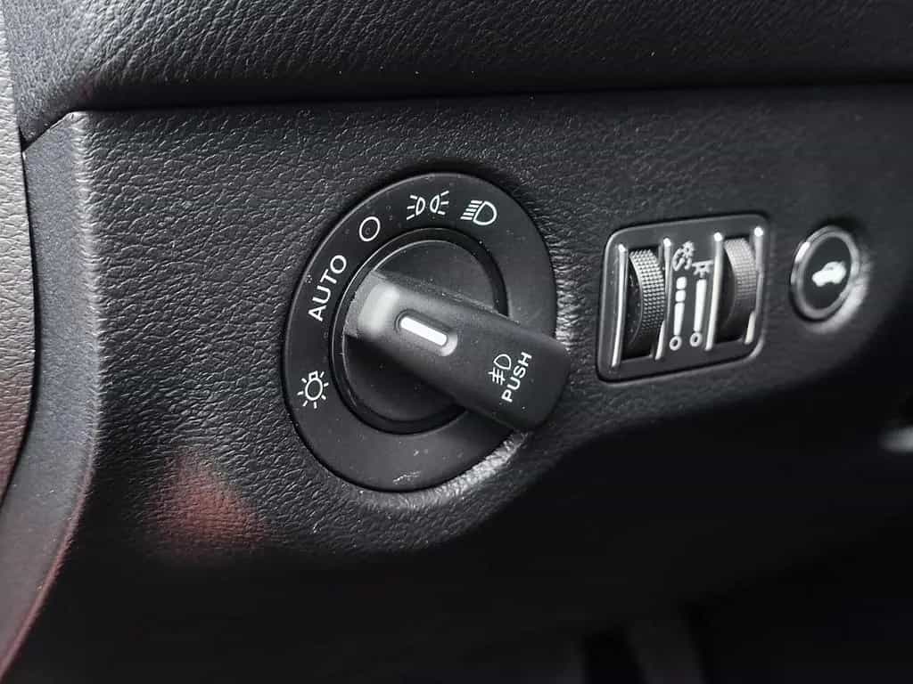 Dodge Challenger R/T 345 V8 HEMI|LED|LEDER|SHZ|KAMERA| 07/2022-photo-18