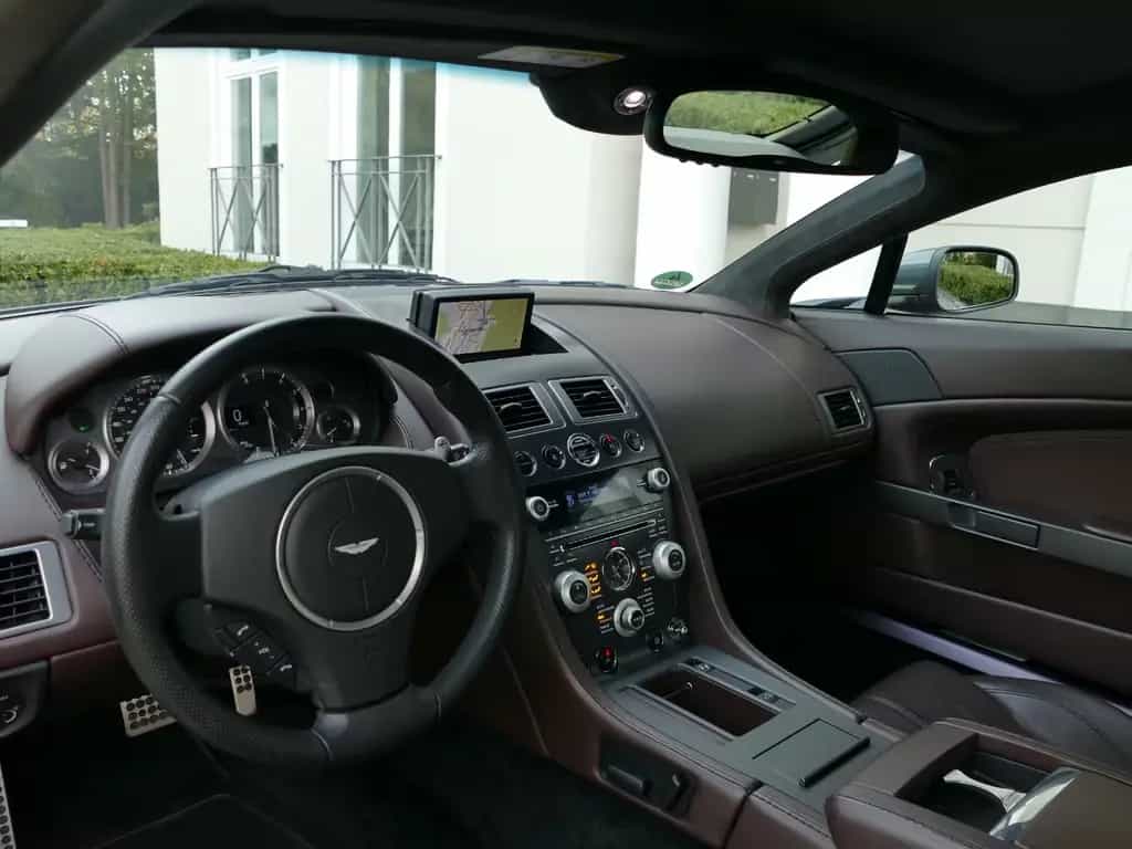 Aston Martin V8 Vantage 4.7L 2.HD/45´KM/Sonderleder/Sportpack 10/2009-photo-3