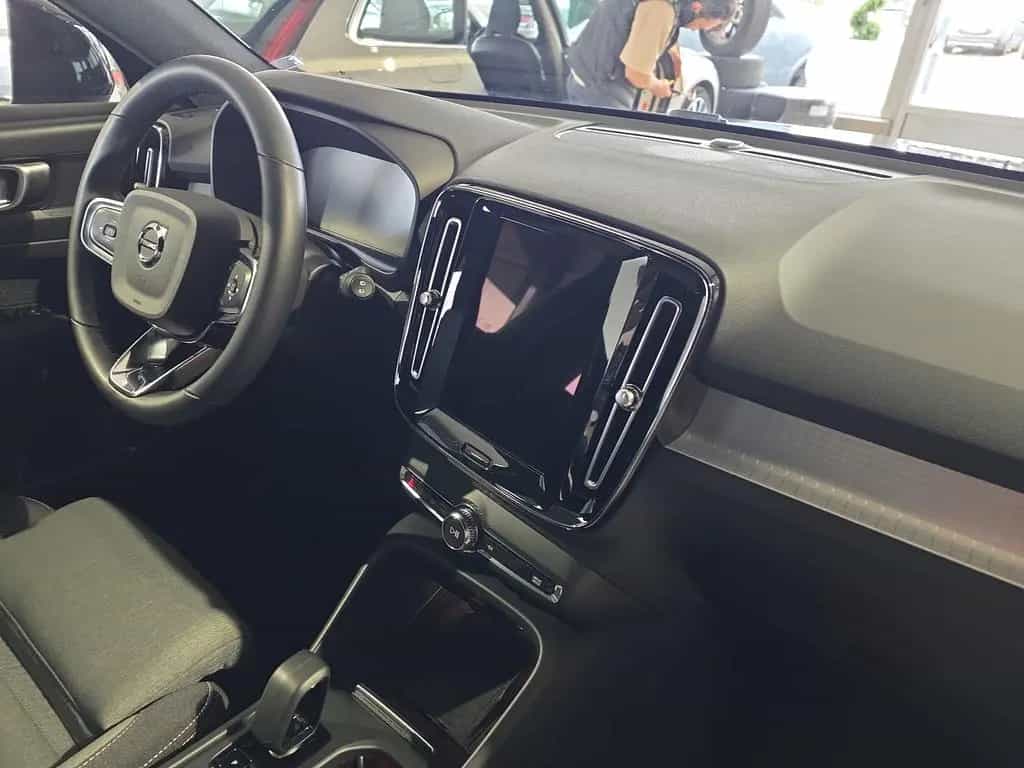 Volvo XC40 T2 Core ACC BLIS Kamera LED WinterPaket 08/2022-photo-11