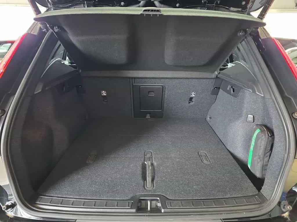 Volvo XC40 T2 Core ACC BLIS Kamera LED WinterPaket 08/2022-photo-13