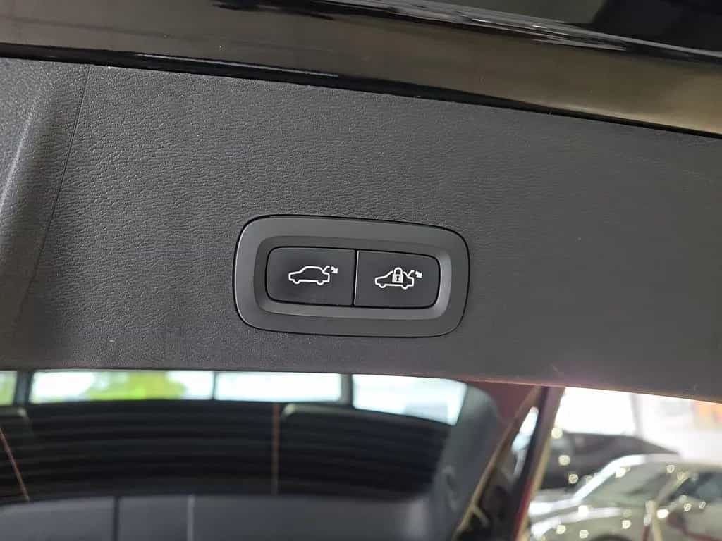 Volvo XC40 T2 Core ACC BLIS Kamera LED WinterPaket 08/2022-photo-14