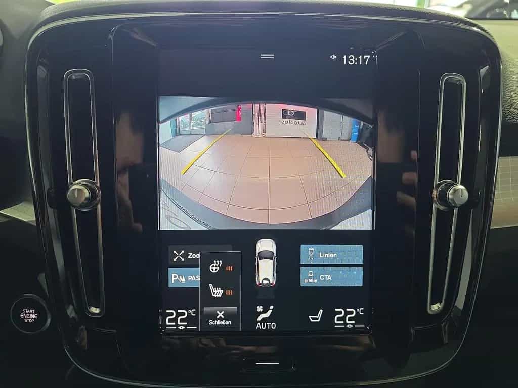Volvo XC40 T2 Core ACC BLIS Kamera LED WinterPaket 08/2022-photo-25