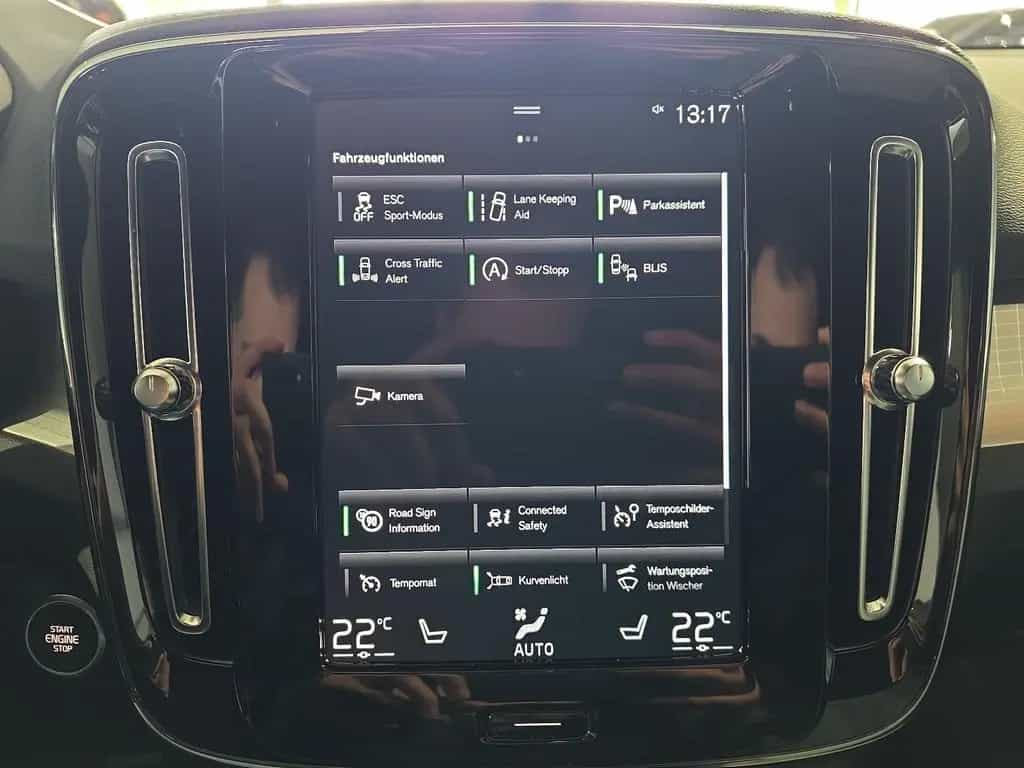 Volvo XC40 T2 Core ACC BLIS Kamera LED WinterPaket 08/2022-photo-26
