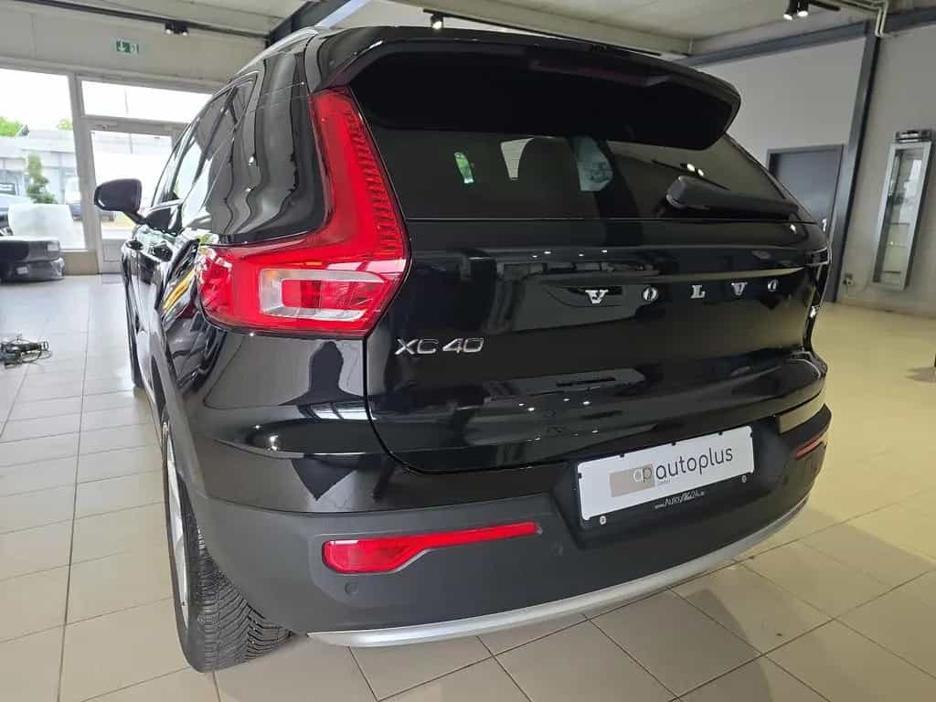 Volvo XC40 T2 Core ACC BLIS Kamera LED WinterPaket 08/2022-photo-8