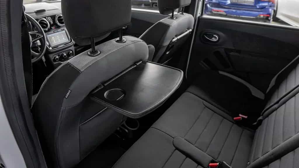 Dacia Lodgy STEPWAY PLUS *1HAND*7SITZER*AHK*KAM*NAVI* 11/2020-photo-14