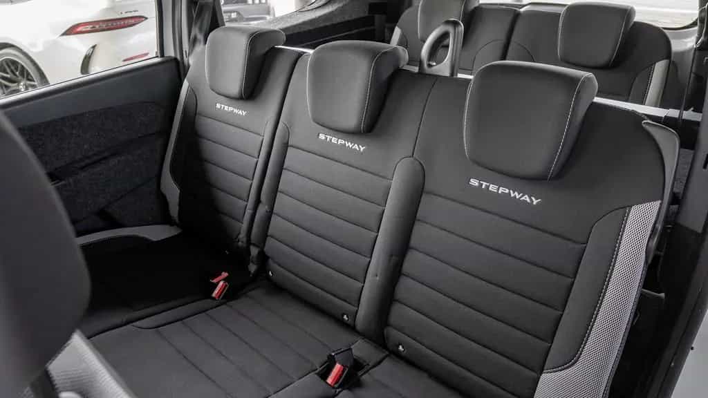 Dacia Lodgy STEPWAY PLUS *1HAND*7SITZER*AHK*KAM*NAVI* 11/2020-photo-15