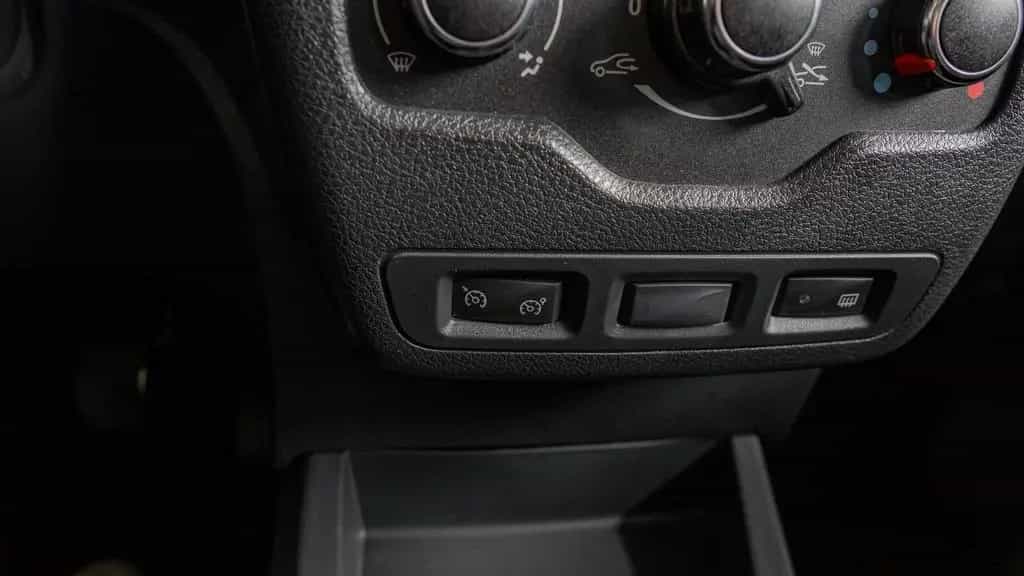 Dacia Lodgy STEPWAY PLUS *1HAND*7SITZER*AHK*KAM*NAVI* 11/2020-photo-23