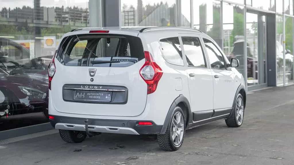 Dacia Lodgy STEPWAY PLUS *1HAND*7SITZER*AHK*KAM*NAVI* 11/2020-photo-3