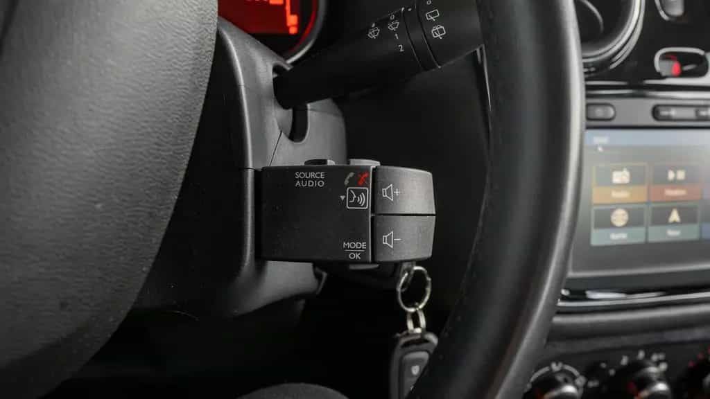 Dacia Lodgy STEPWAY PLUS *1HAND*7SITZER*AHK*KAM*NAVI* 11/2020-photo-31