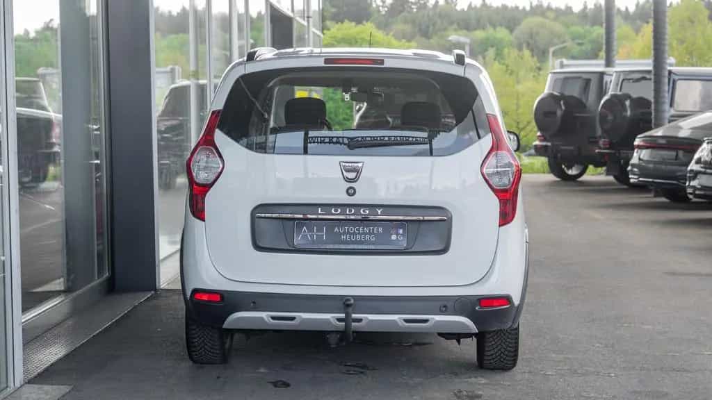 Dacia Lodgy STEPWAY PLUS *1HAND*7SITZER*AHK*KAM*NAVI* 11/2020-photo-4