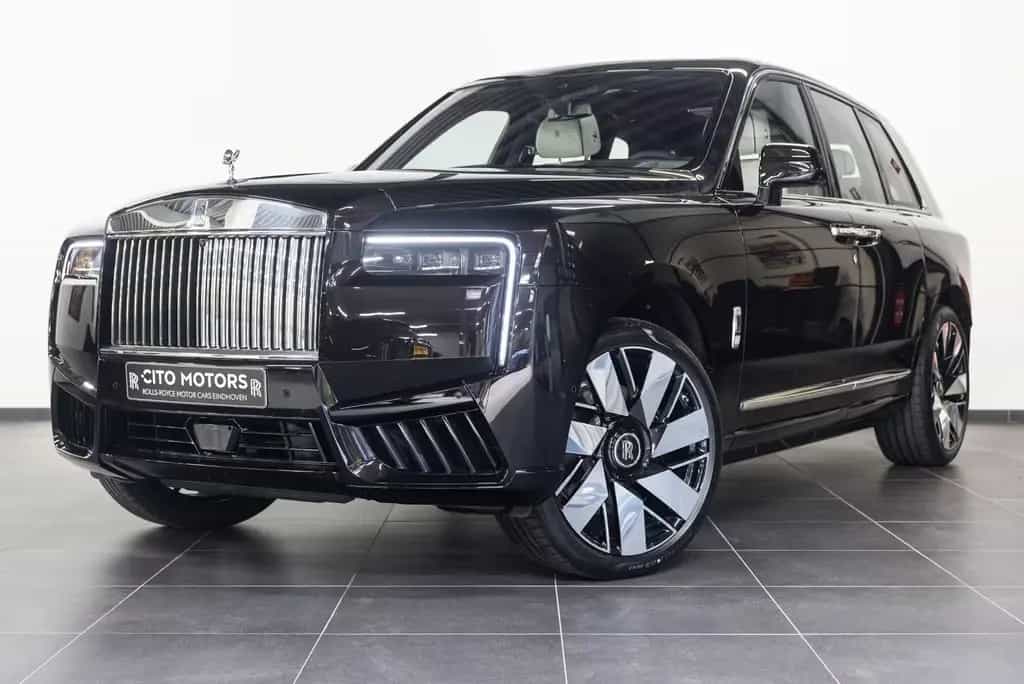 Rolls-Royce Cullinan Series II null-photo-0