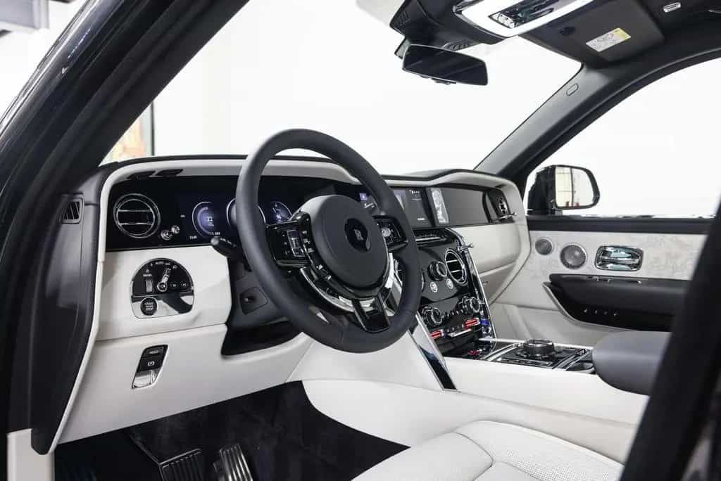 Rolls-Royce Cullinan Series II null-photo-15