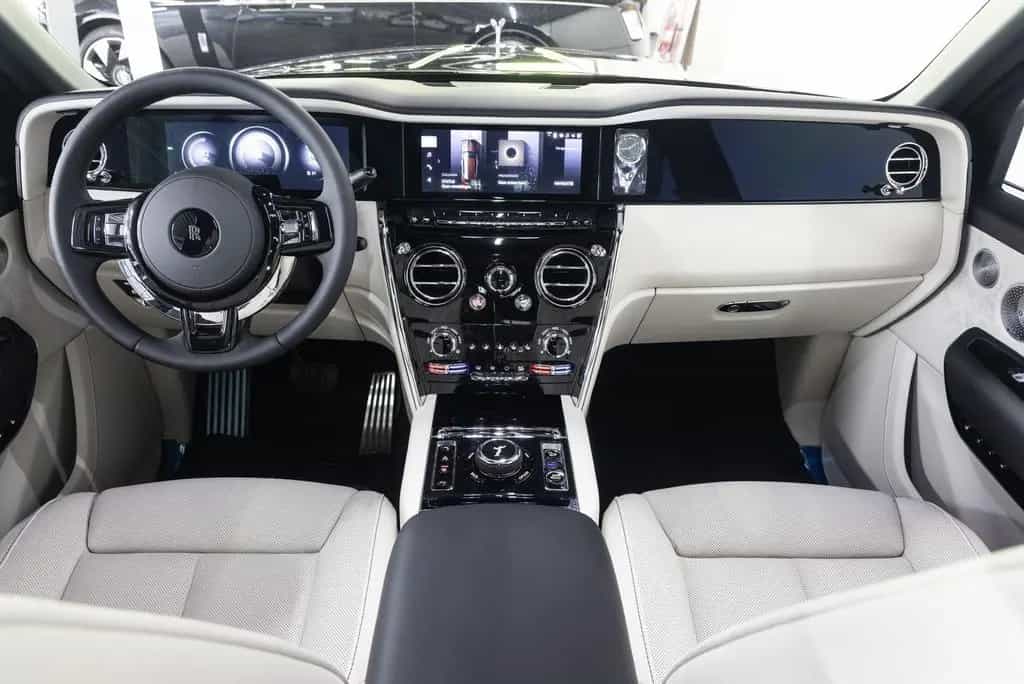 Rolls-Royce Cullinan Series II null-photo-5