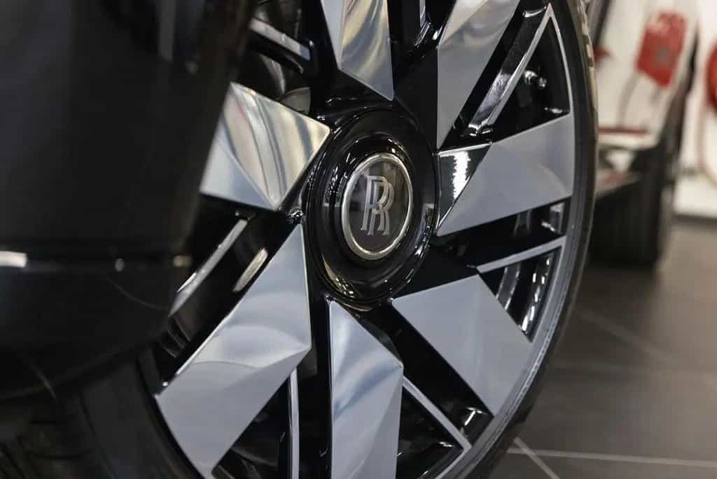 Rolls-Royce Cullinan Series II null-photo-8