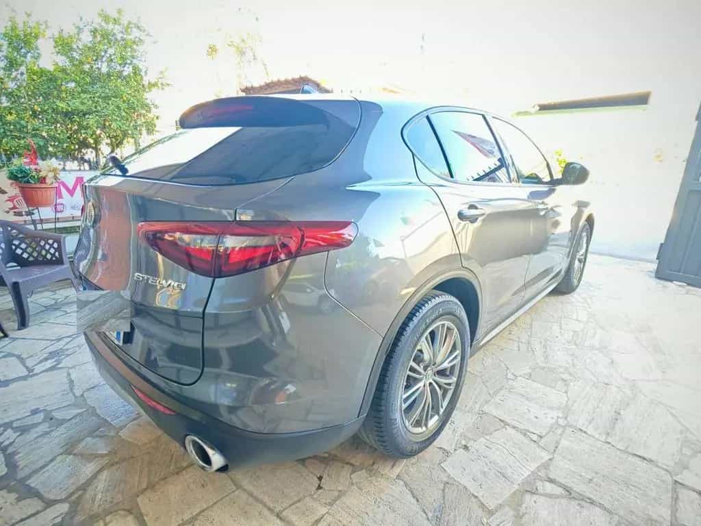 Alfa Romeo Stelvio 2.2 Turbodiesel 160 CV AT8 RW 05/2020-photo-4