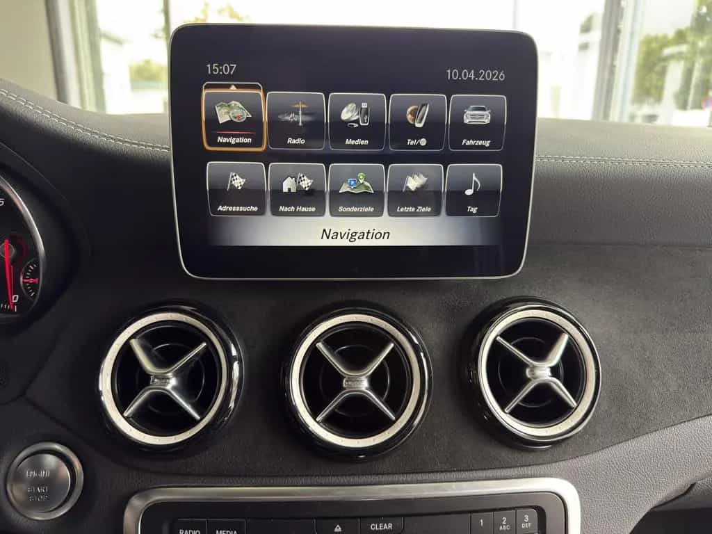 Mercedes-Benz GLA 200 AMG Line LED*360KAMERA*PANORAMA*NAVI*2HD 02/2018-photo-12