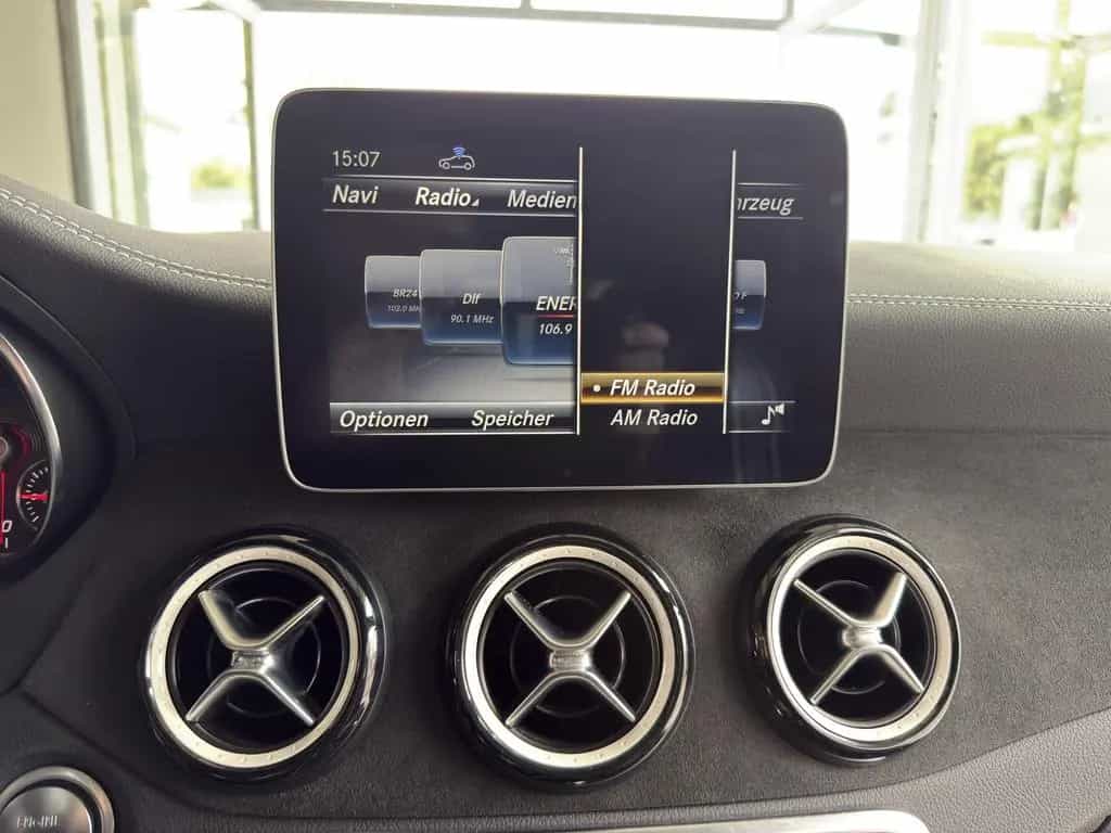 Mercedes-Benz GLA 200 AMG Line LED*360KAMERA*PANORAMA*NAVI*2HD 02/2018-photo-14