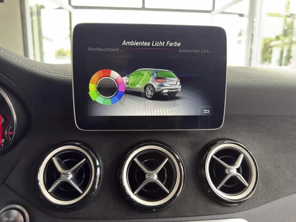 Mercedes-Benz GLA 200 AMG Line LED*360KAMERA*PANORAMA*NAVI*2HD 02/2018-photo-16