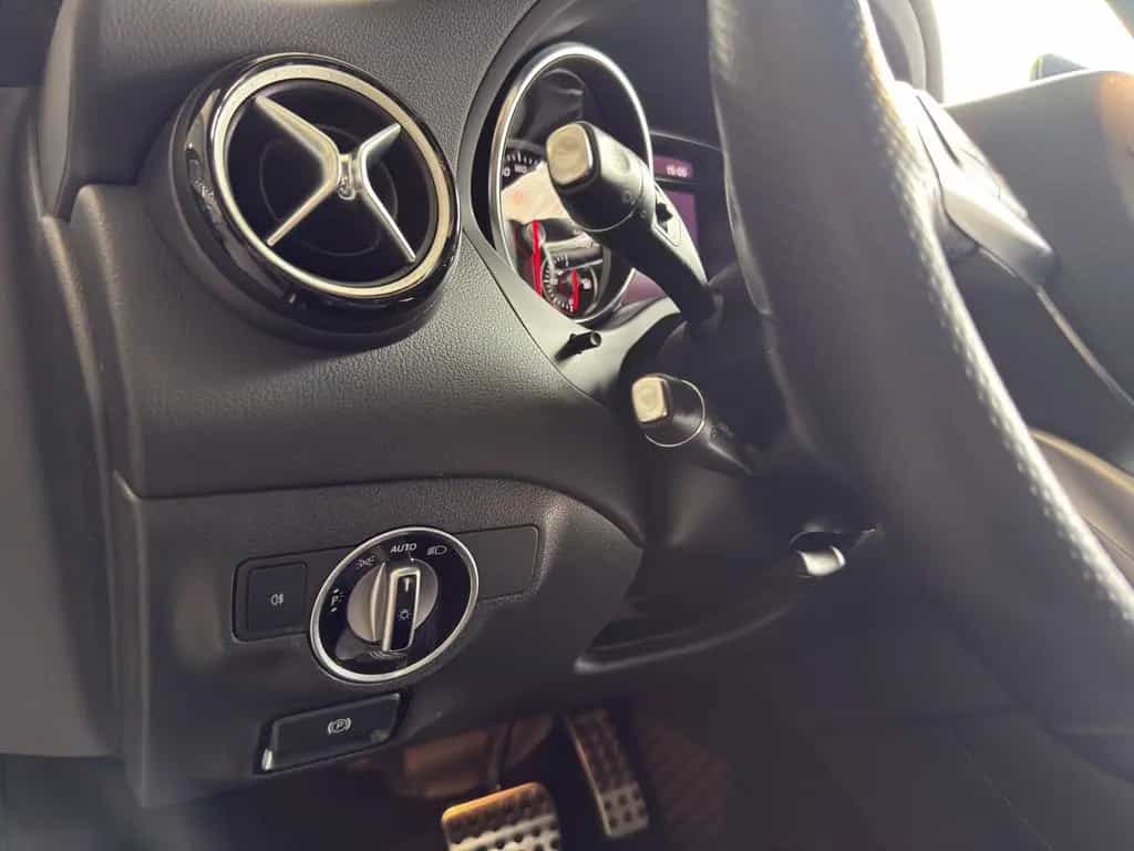 Mercedes-Benz GLA 200 AMG Line LED*360KAMERA*PANORAMA*NAVI*2HD 02/2018-photo-21