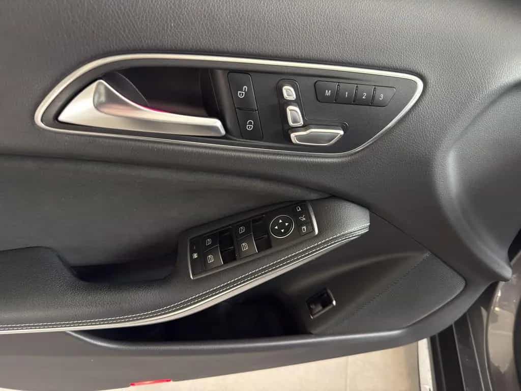 Mercedes-Benz GLA 200 AMG Line LED*360KAMERA*PANORAMA*NAVI*2HD 02/2018-photo-22
