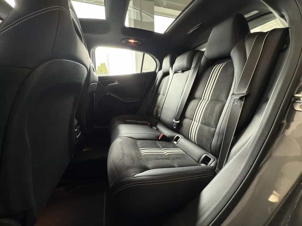 Mercedes-Benz GLA 200 AMG Line LED*360KAMERA*PANORAMA*NAVI*2HD 02/2018-photo-25