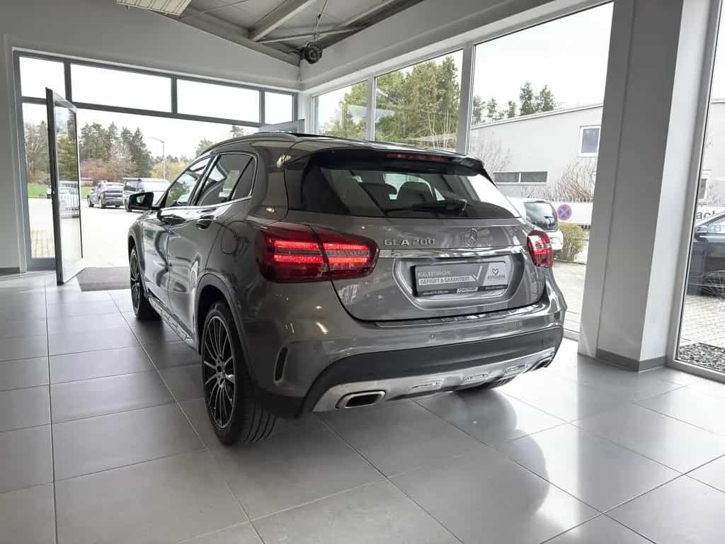 Mercedes-Benz GLA 200 AMG Line LED*360KAMERA*PANORAMA*NAVI*2HD 02/2018-photo-3