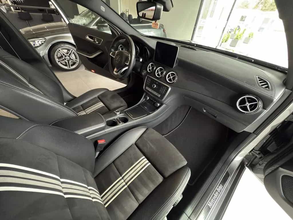 Mercedes-Benz GLA 200 AMG Line LED*360KAMERA*PANORAMA*NAVI*2HD 02/2018-photo-9