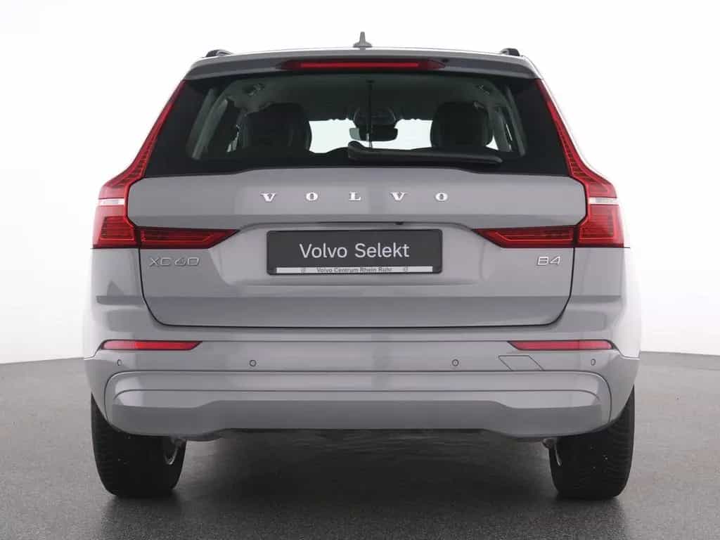 Volvo XC60 B4 CORE AHK+WINTERPAK+KAMERA+NAVI+LM18 04/2024-photo-14
