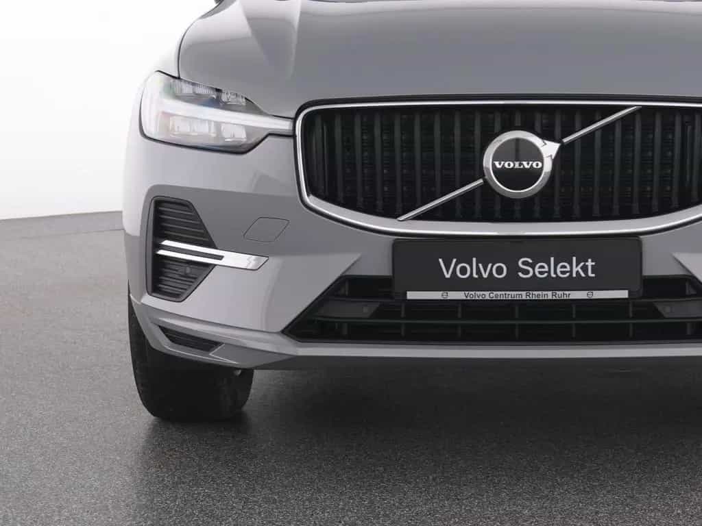Volvo XC60 B4 CORE AHK+WINTERPAK+KAMERA+NAVI+LM18 04/2024-photo-15