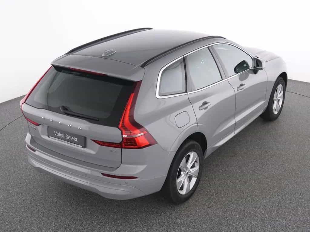 Volvo XC60 B4 CORE AHK+WINTERPAK+KAMERA+NAVI+LM18 04/2024-photo-17