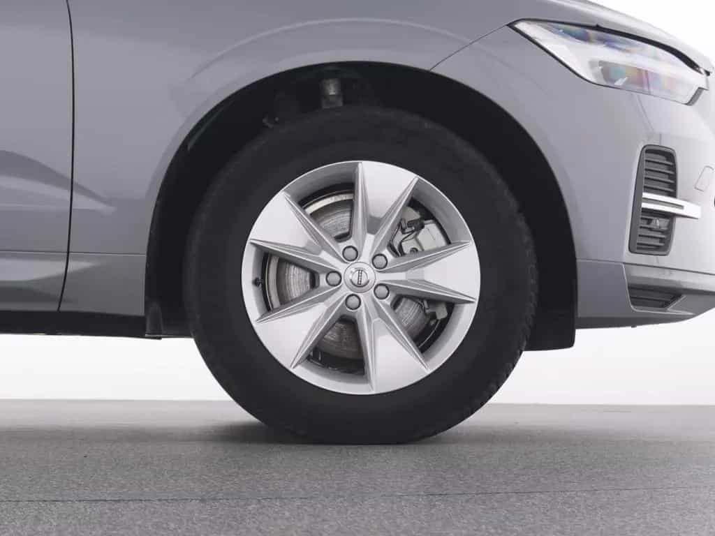 Volvo XC60 B4 CORE AHK+WINTERPAK+KAMERA+NAVI+LM18 04/2024-photo-20