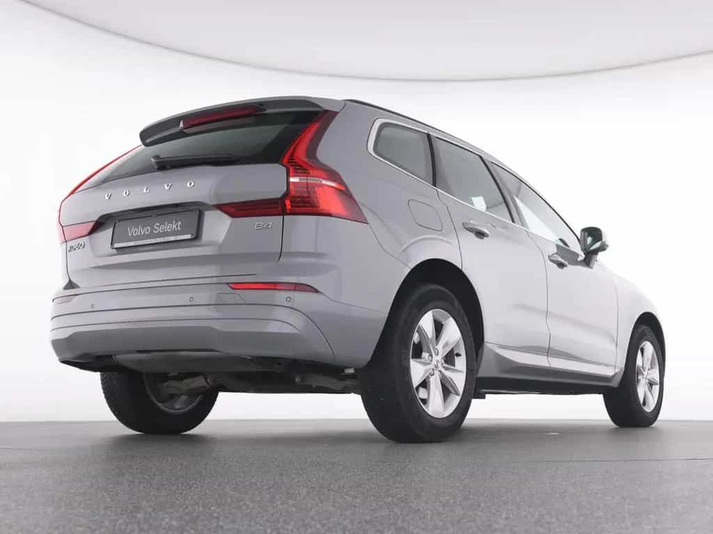 Volvo XC60 B4 CORE AHK+WINTERPAK+KAMERA+NAVI+LM18 04/2024-photo-6
