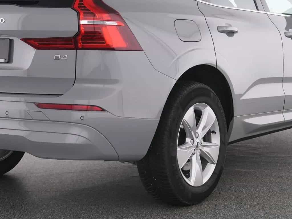Volvo XC60 B4 CORE AHK+WINTERPAK+KAMERA+NAVI+LM18 04/2024-photo-8