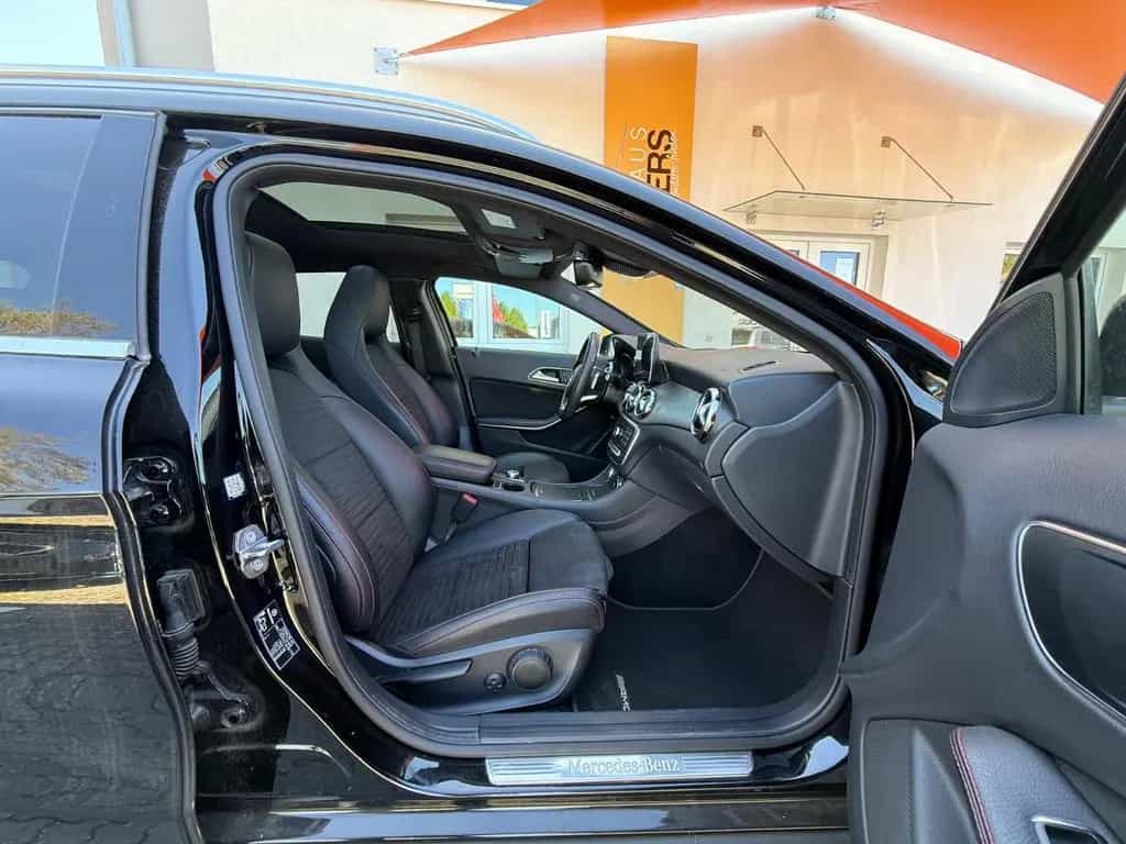 Mercedes-Benz GLA 200 AMG Line=Automatik-Schiebedach-SHZ= 11/2019-photo-15