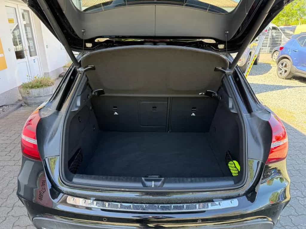 Mercedes-Benz GLA 200 AMG Line=Automatik-Schiebedach-SHZ= 11/2019-photo-17