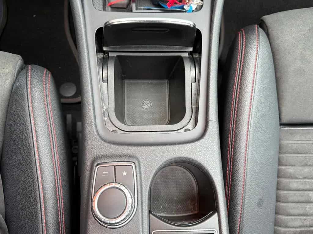 Mercedes-Benz GLA 200 AMG Line=Automatik-Schiebedach-SHZ= 11/2019-photo-28