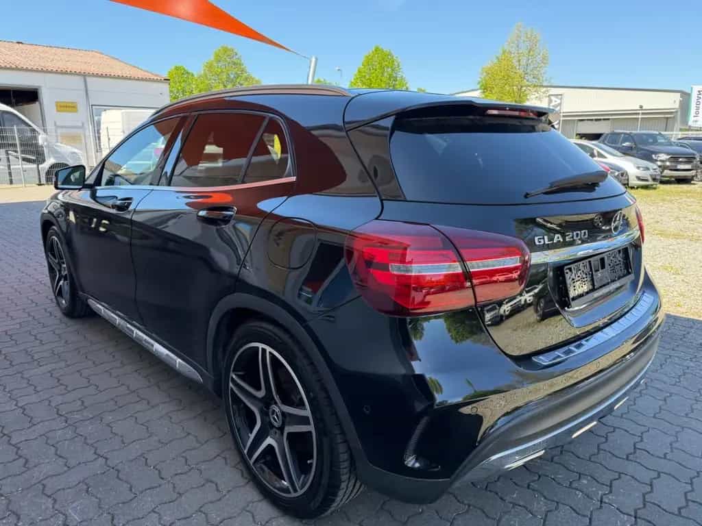 Mercedes-Benz GLA 200 AMG Line=Automatik-Schiebedach-SHZ= 11/2019-photo-3