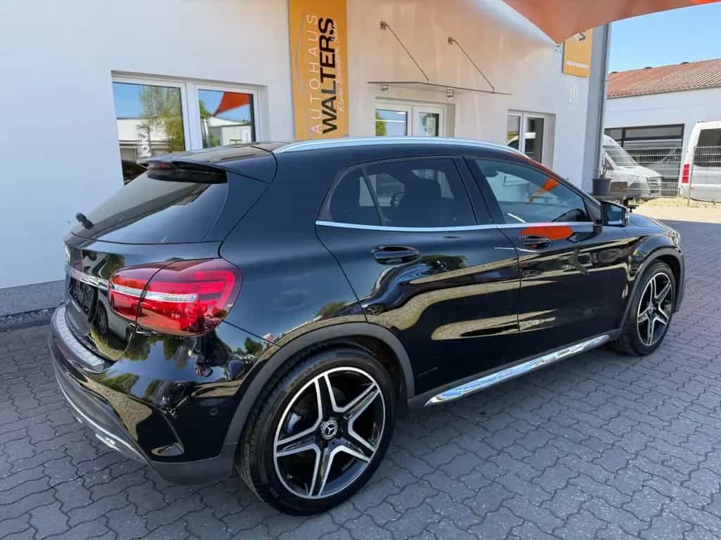 Mercedes-Benz GLA 200 AMG Line=Automatik-Schiebedach-SHZ= 11/2019-photo-5