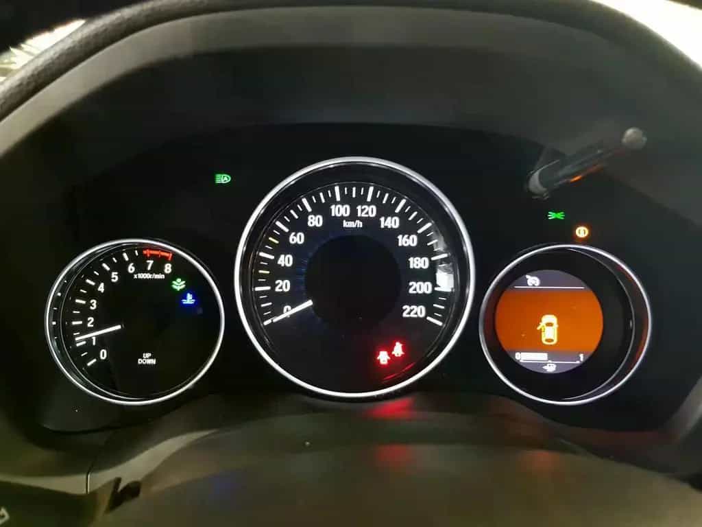 Honda HR-V 5tg. ELEG. 8-fach-Alu Navi PDC hi+vo Climat 09/2019-photo-6