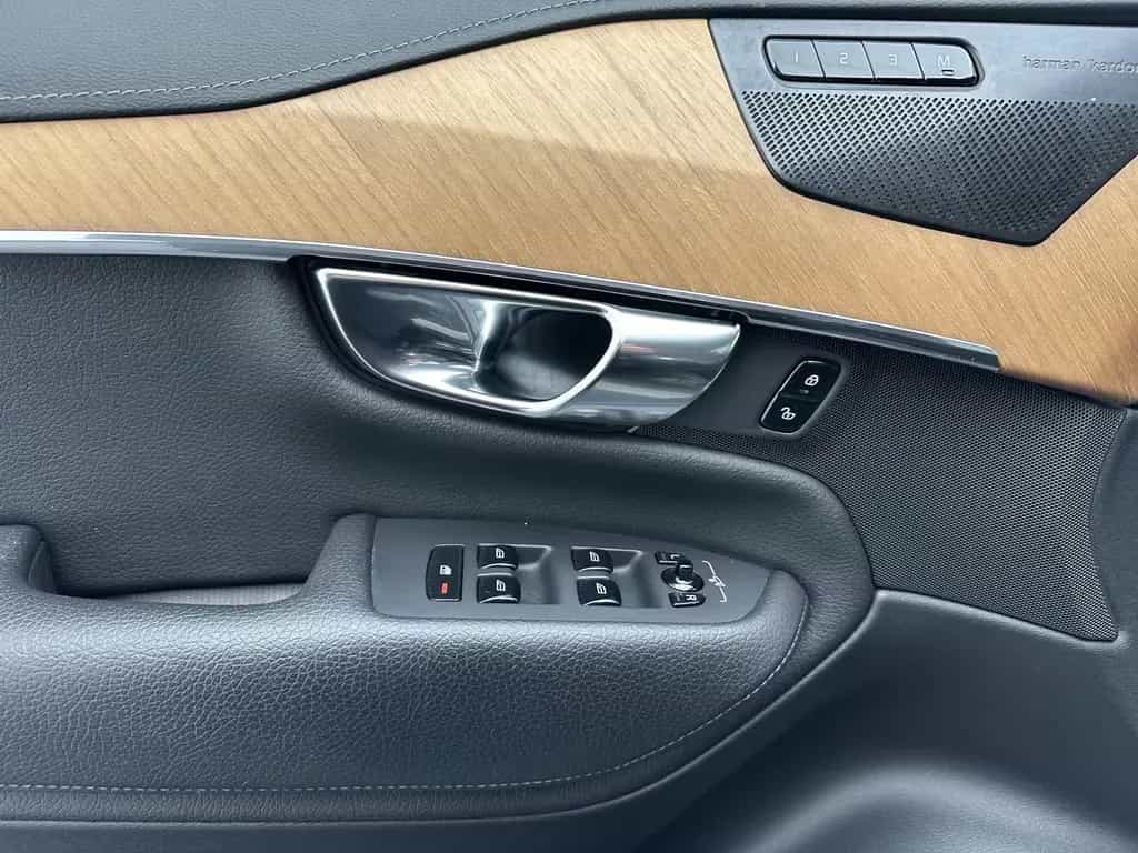 Volvo XC90 Inscription AWD "1 HAND-LEDER-NAVI-CAM-ALU" 11/2021-photo-22