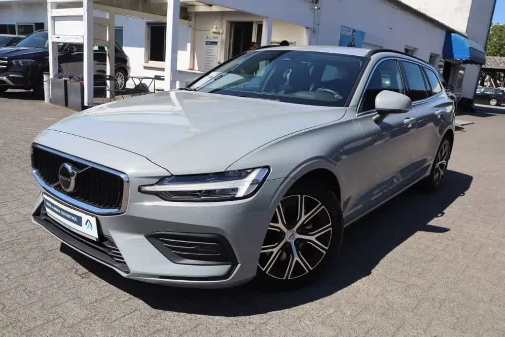 Volvo V60 B4 D Core|NAVIGATION|AHK|R-CAM|SHZG V+H| 07/2024-photo-0
