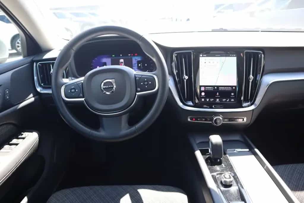 Volvo V60 B4 D Core|NAVIGATION|AHK|R-CAM|SHZG V+H| 07/2024-photo-16